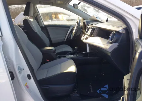 2016 Toyota Rav4 Hybrid Xle z USA, uszkodzony, nr VIN JTMRJREV2GD036949